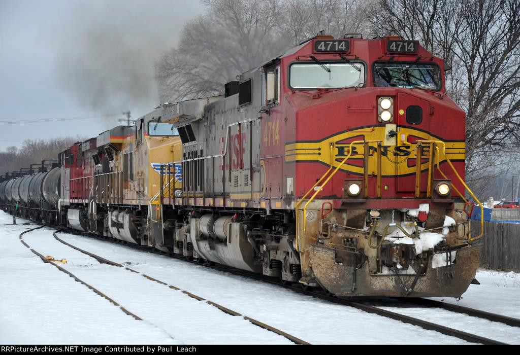 Fauxbonnet leads tankers south on the Spine Line